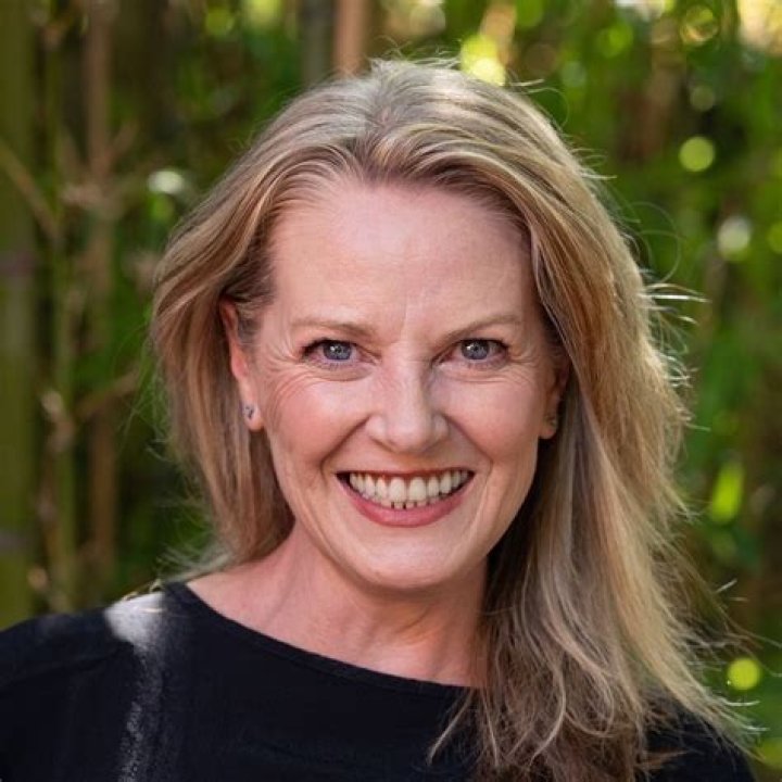 Lucinda Cowden