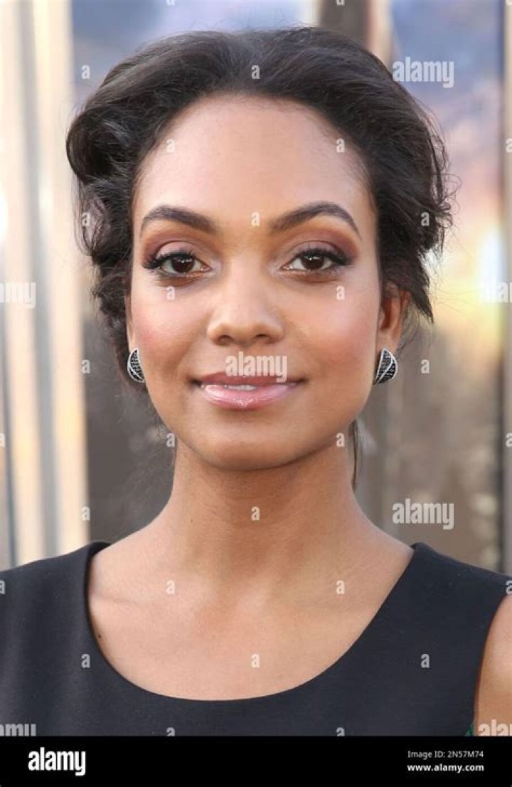 lyndie-greenwood