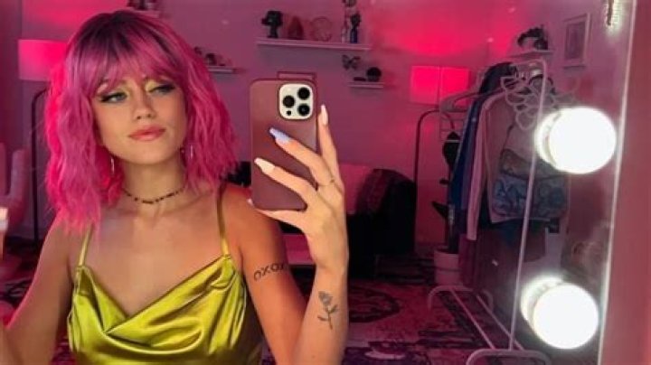Mia Star