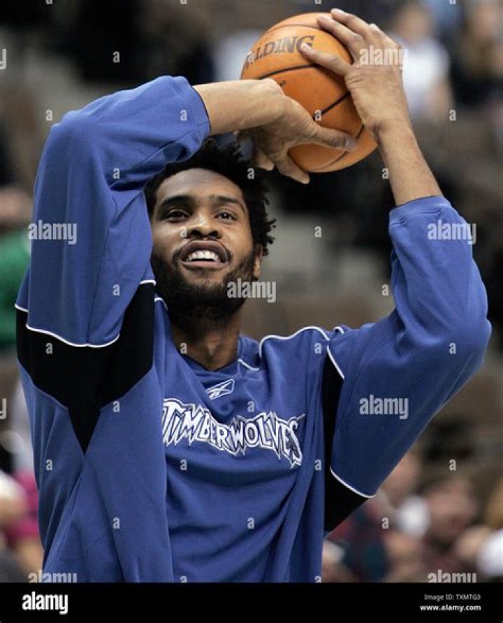 Michael Olowokandi