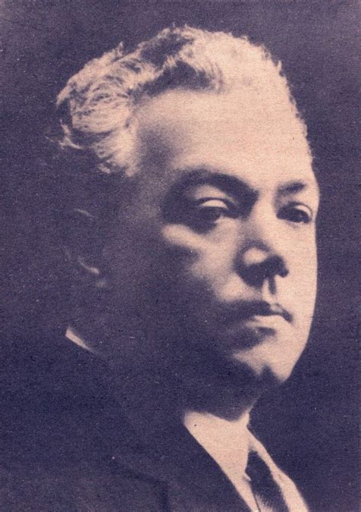 Moises Simons