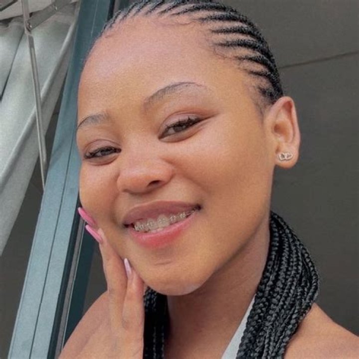 Naledi Aphiwe