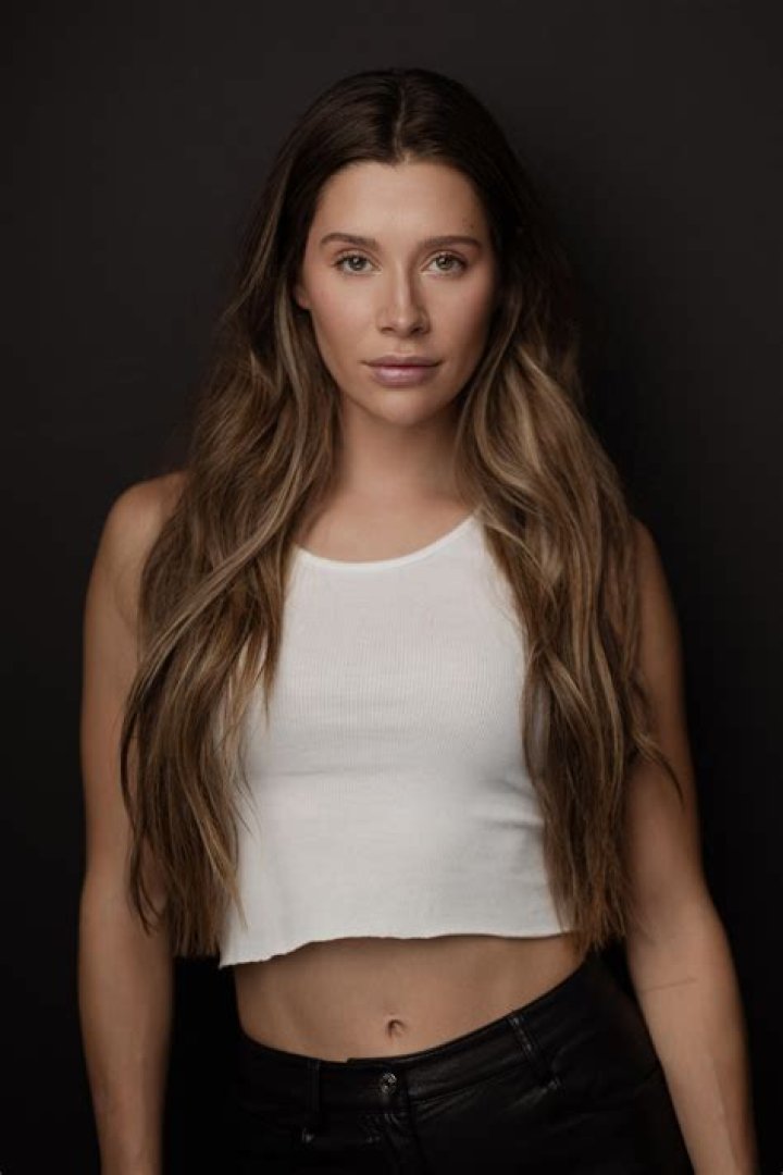 Natasha Calis