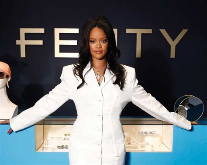 &nbsp; Robyn Rihanna Fenty