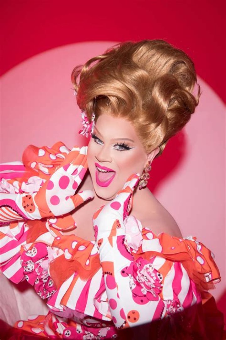 Nina West