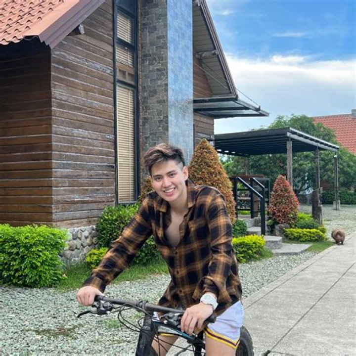 Owy Posadas