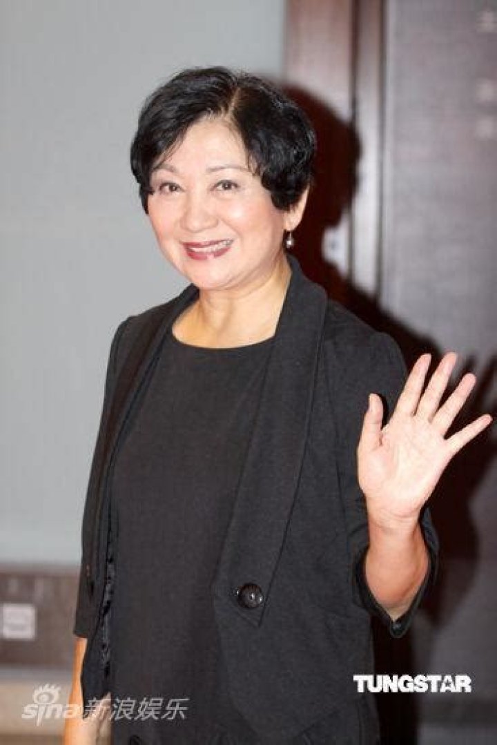 Paw Hee-ching