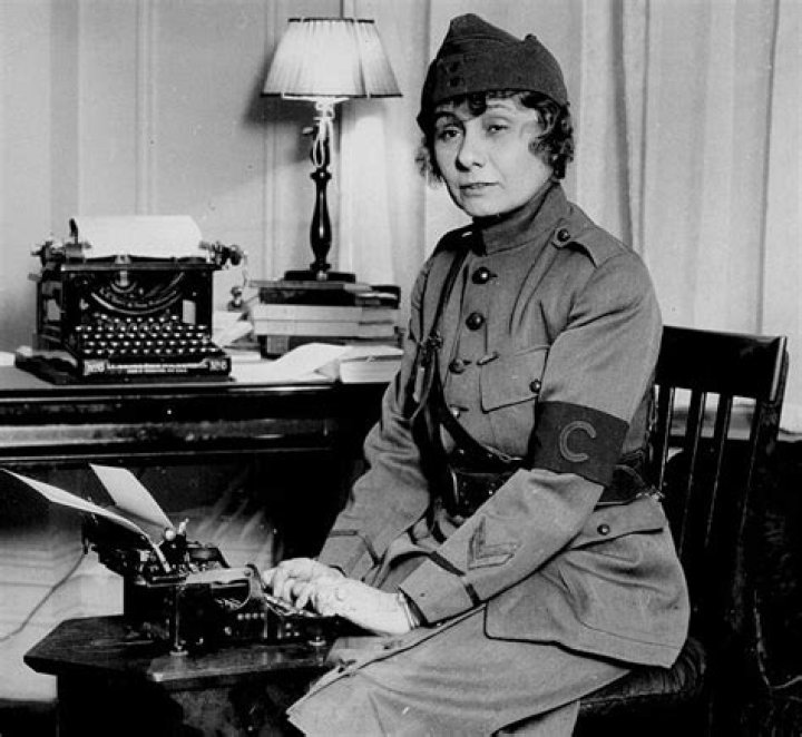 Peggy Hull