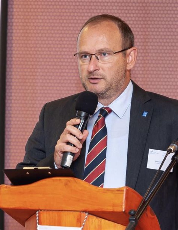 Peter Zambori