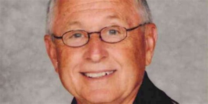 Robert Lynn