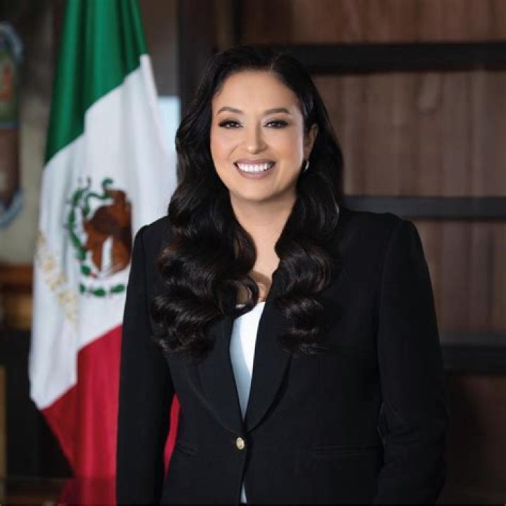 Ros&aacute;ngela Espinoza
