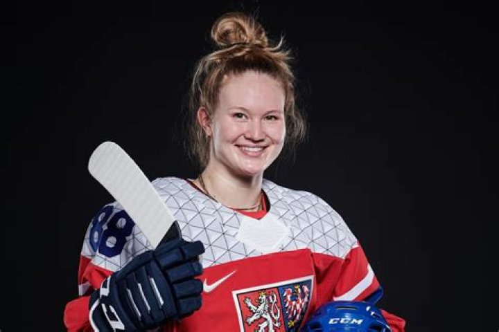 Samantha Kolowratova