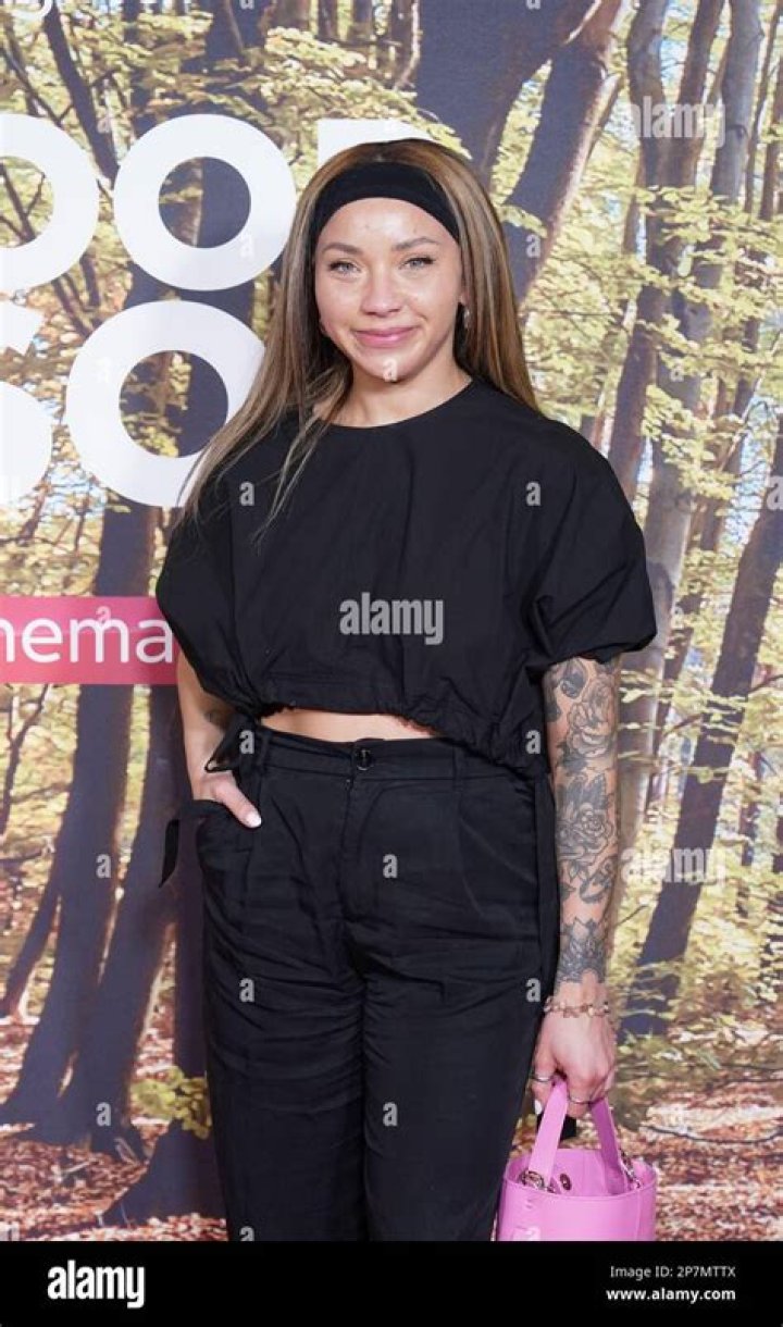 Sammi Maria