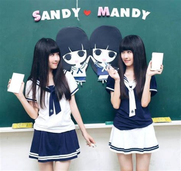 Sandy Sandy & Mandy