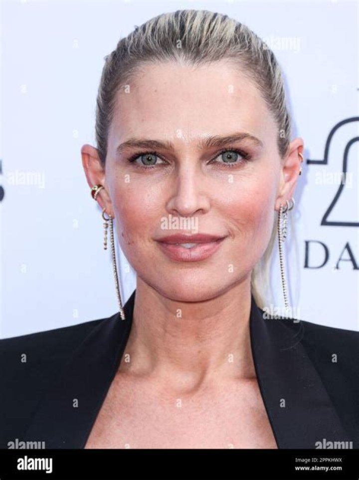 Sara Foster