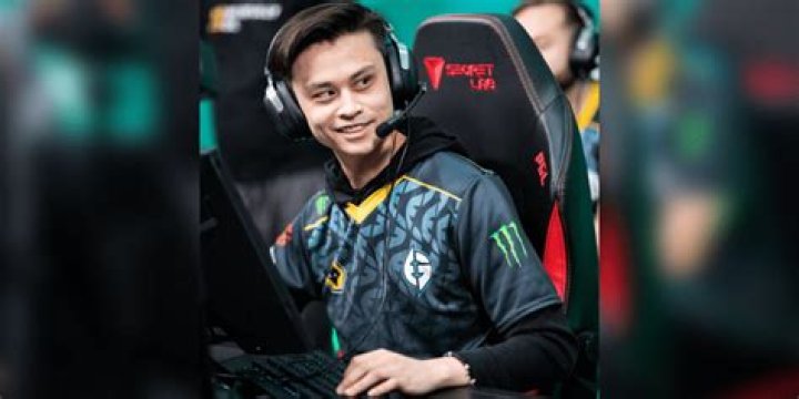 Stewie2k