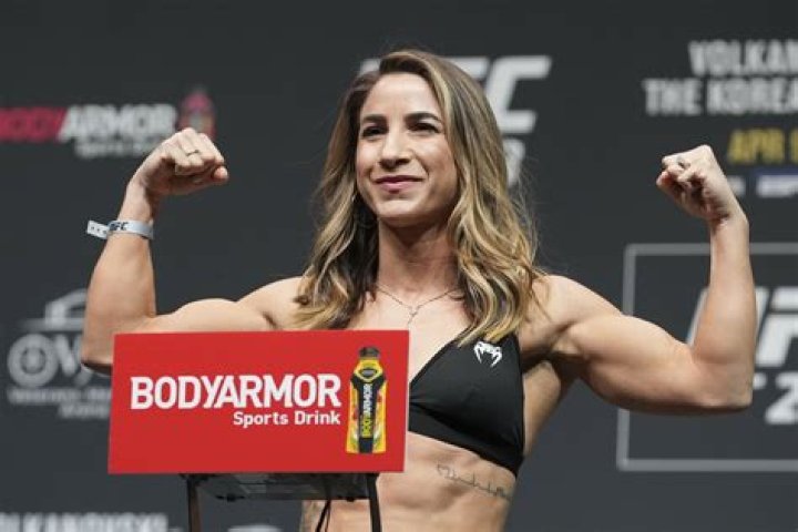Tecia Torres