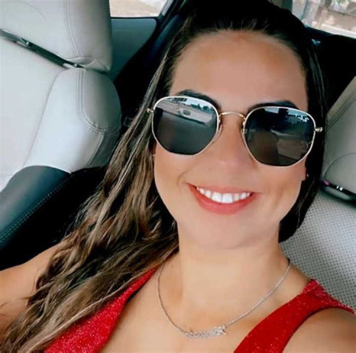 Thays Bezerra