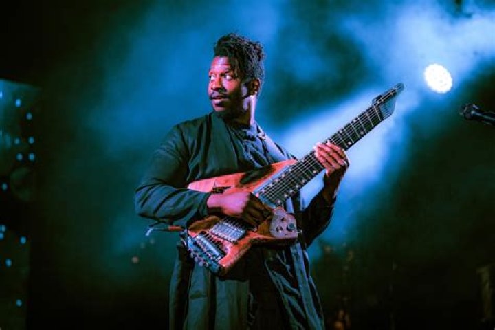 Tosin Abasi