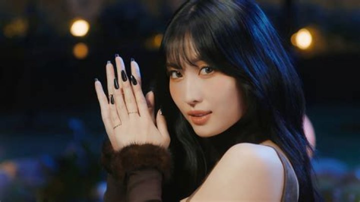 Twices Momo