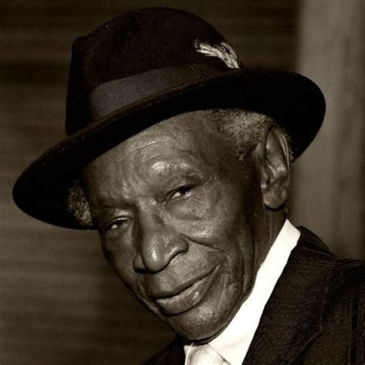 Weepin&rsquo; Willie Robinson
