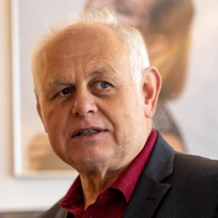 Wolfgang Kauer