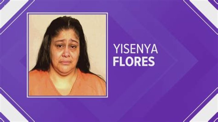 Yisenya Flores