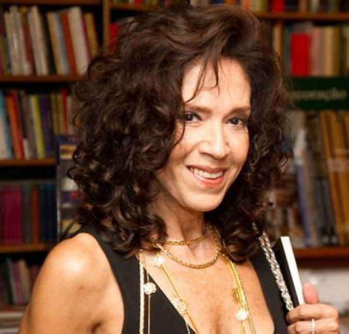 Yona Magalhaes