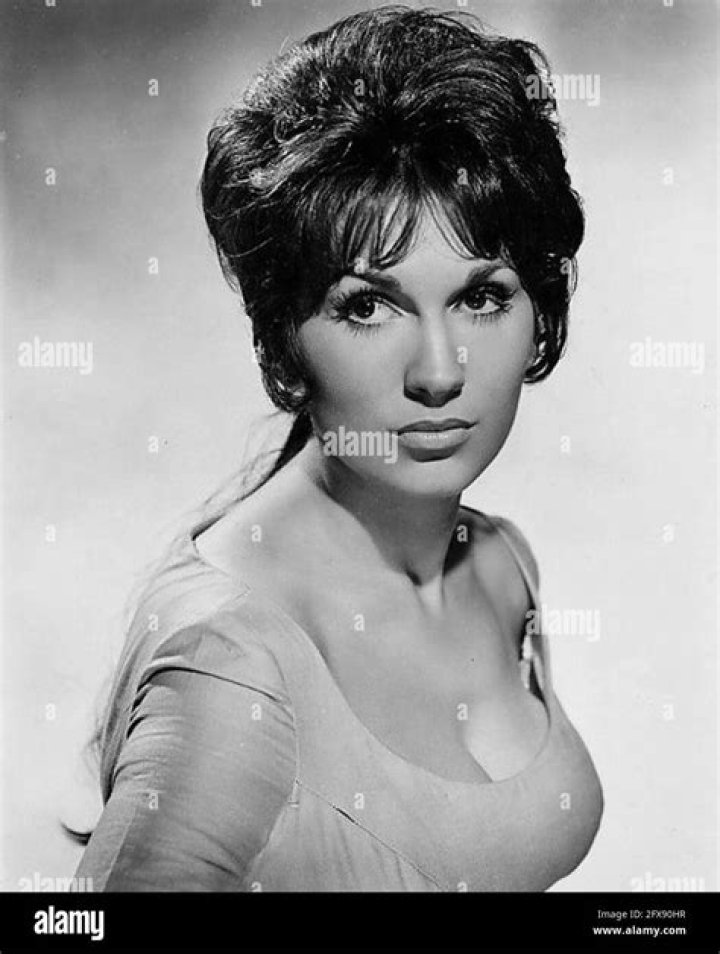 Yvonne Romain